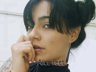 Alice_feet