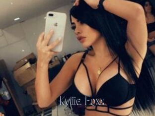 Kyliie_Foxx