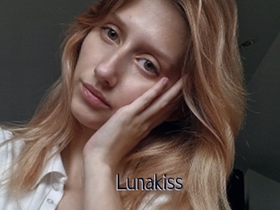 Lunakiss