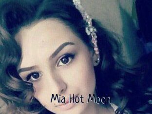 Mia_Hot_Moon