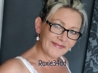 Roxie34dd